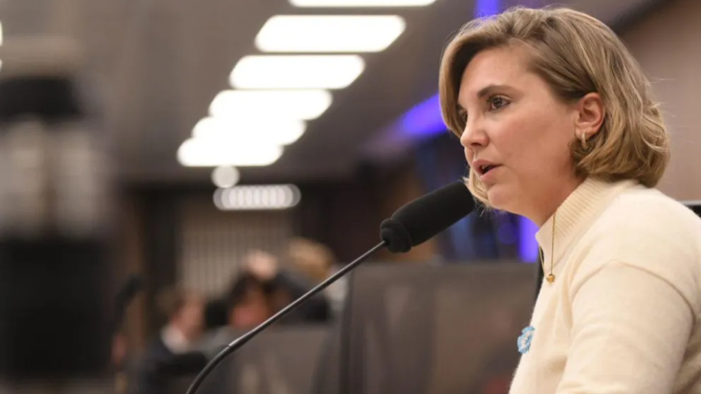 Cora preside la Comisión de Población y Desarrollo Humano