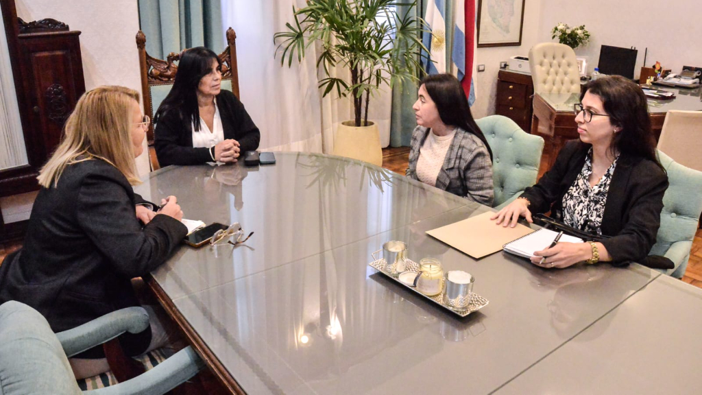 Aluani con reuniones de gestión