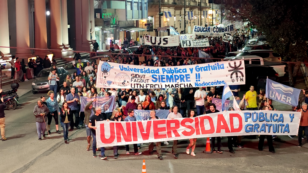 “Hoy el pueblo dio una lección inmejorable”
