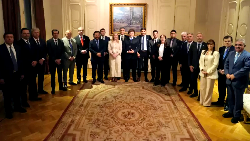 Frigerio presente en la reunión de Milei con algunos gobernadores