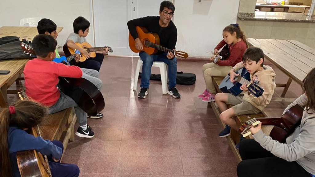La Orquesta Infantojuvenil da su primer concierto en homenaje a nuestras raíces
