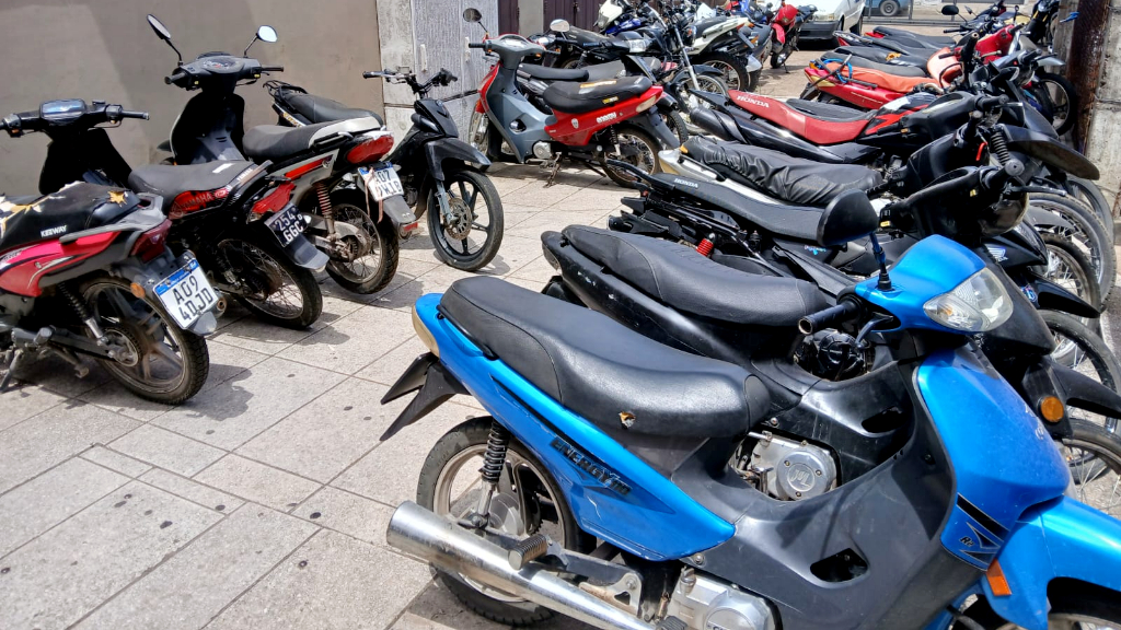 Intimaron a dueños de motos y avanza la compactación vehicular