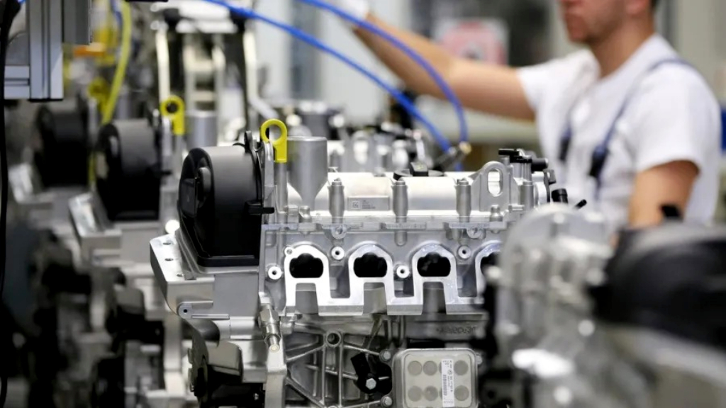 El modelo económico empuja a la industria a un retroceso histórico