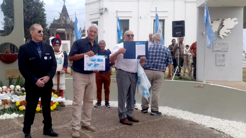 La ciudad reivindicó la causa Malvinas con un mensaje de unidad