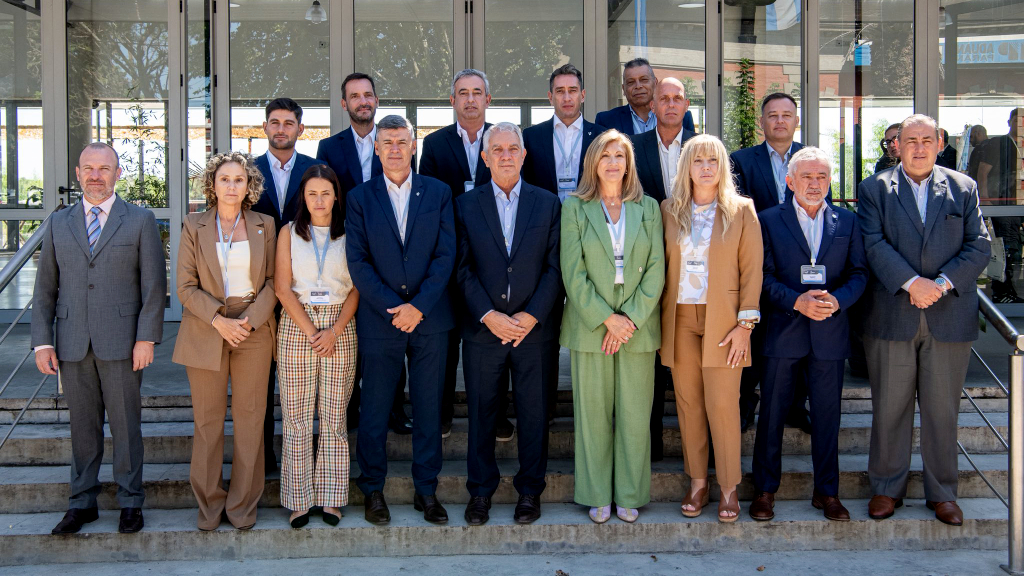 Romero encabezó un encuentro federal de intendentes