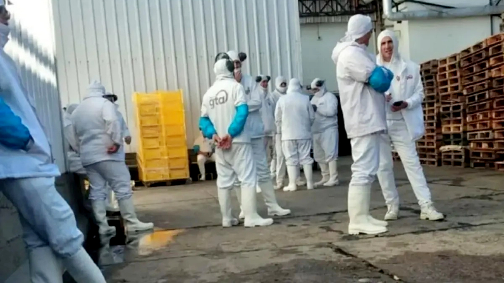 Gremios y empresa sellaron acuerdo para evitar despidos