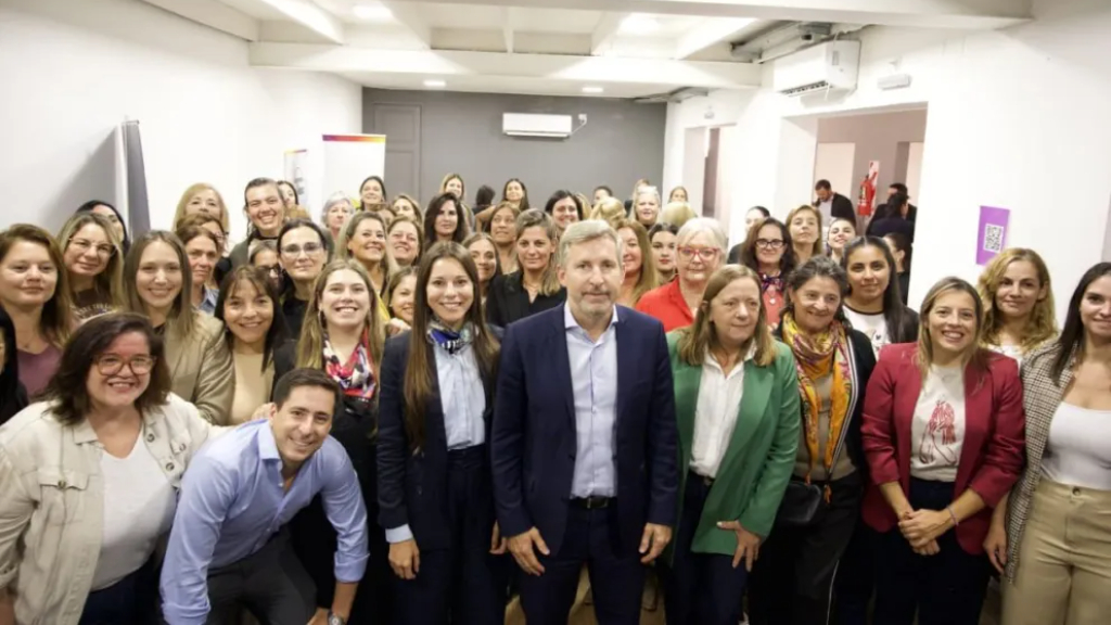 PRO Mujeres, relanzado