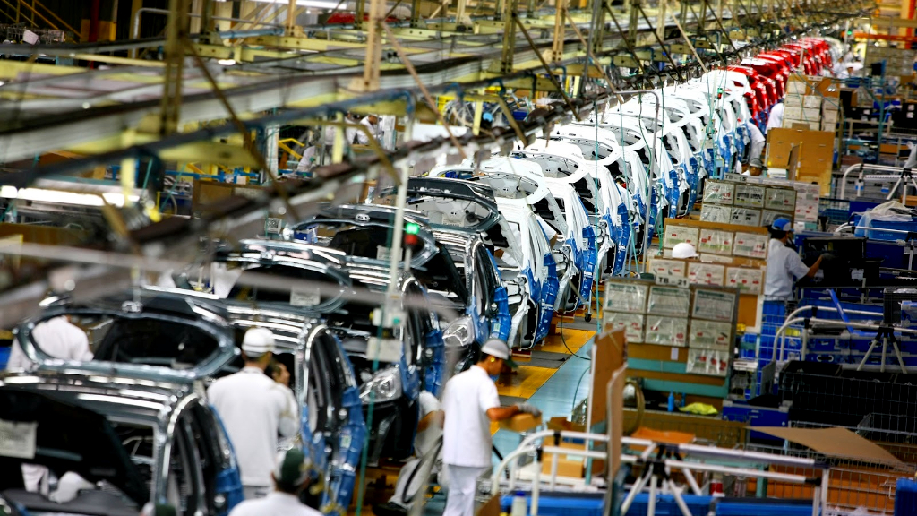 Argentina Nº 1: lidera la caída industrial a nivel mundial