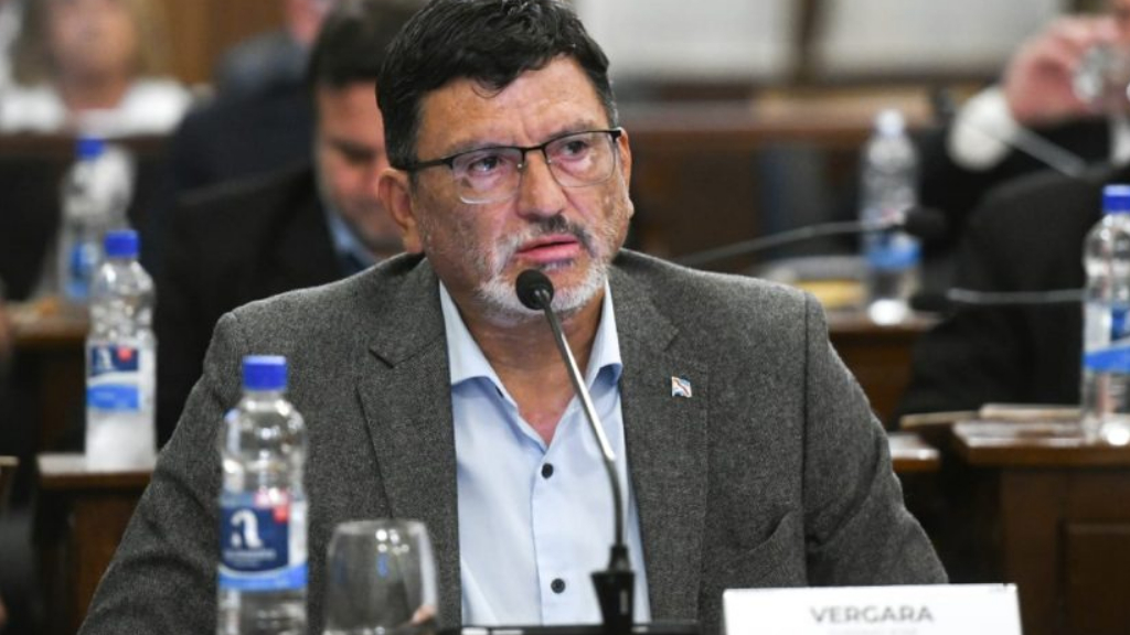 Misterioso proyecto sobre la reelección de intendentes