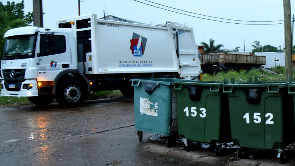 Denuncian amenazas y bloqueo a camiones recolectores