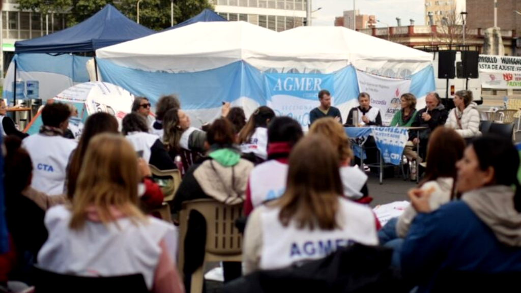 Agmer acampó por 3 días en rechazo a la reforma previsional