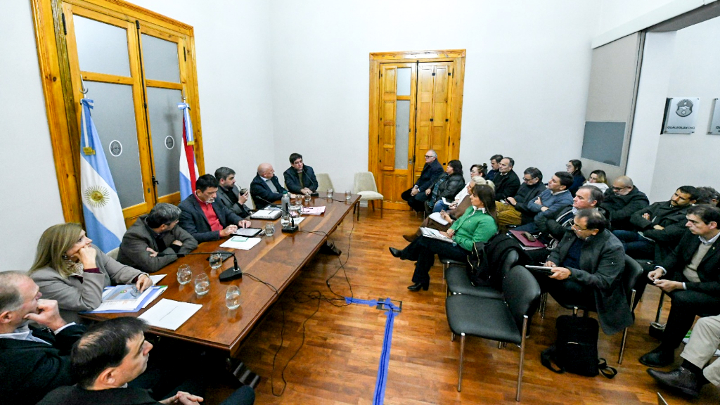 Intendentes llevaron sus reparos al proyecto de reforma