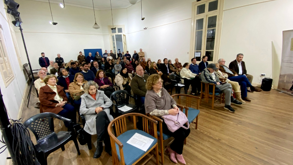 Realizaron un conversatorio por los 200 años de la ciudad