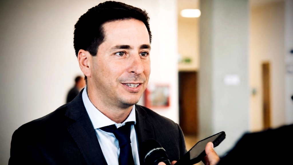 Colello habló del nuevo sistema en comedores