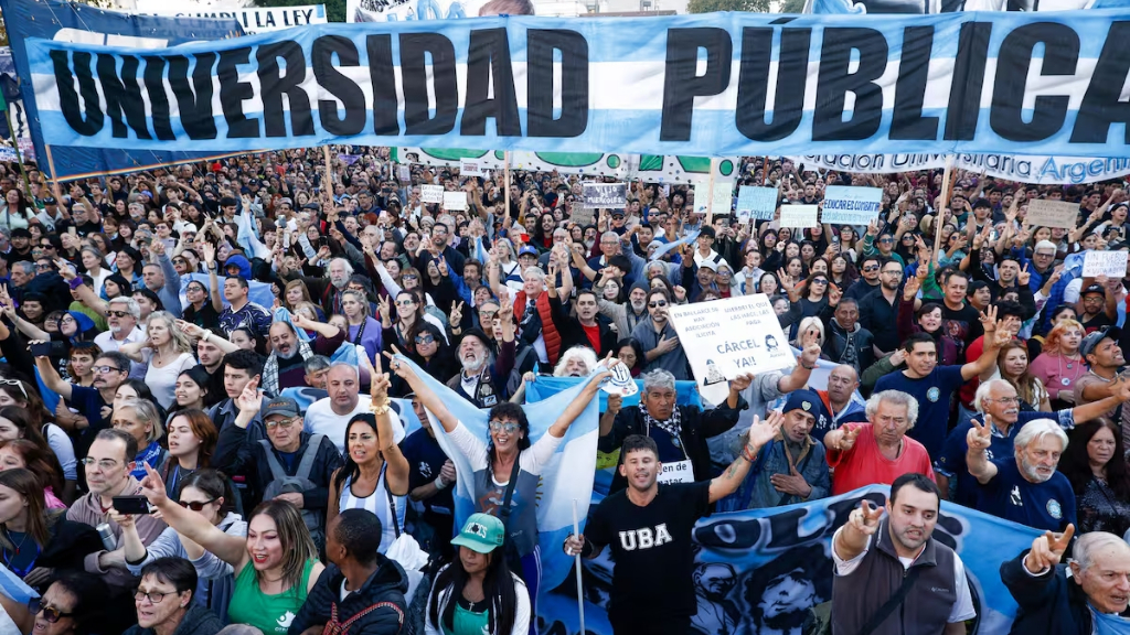 El Gobierno asigna 33% menos de lo que necesitan las universidades