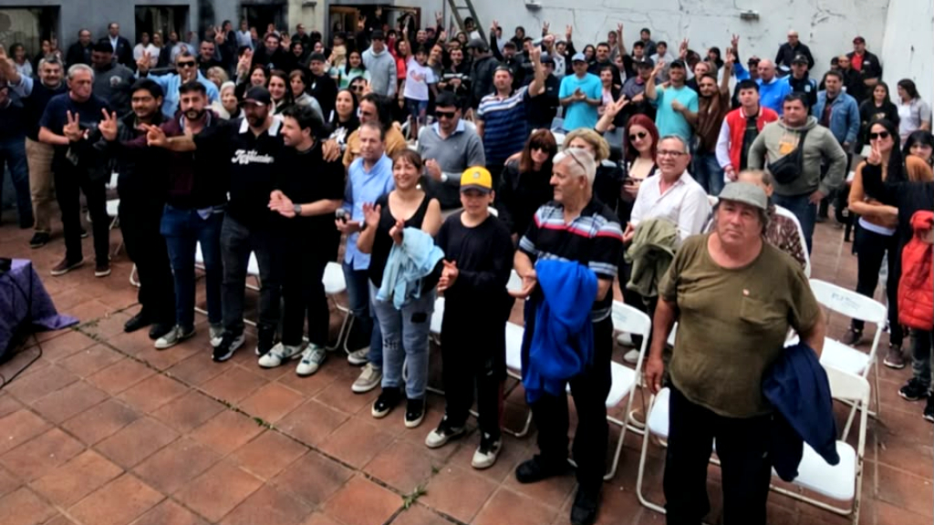 El bustismo se arma para disputar en las ciudades