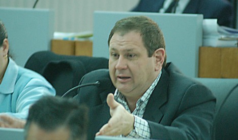 Rogel aprobó la suspensión del Congreso Radical: 