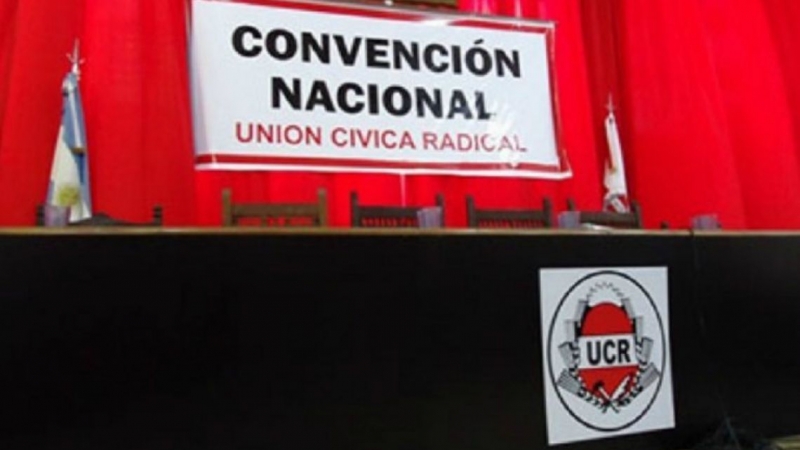 La Convención Nacional de la UCR rechazó regresar al FMI