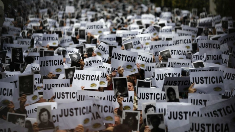 Jornada de reflexión y homenaje a víctimas del atentado a la AMIA