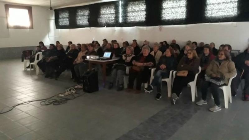 Cine Móvil para Adultos Mayores: Muestran experiencia uruguayense