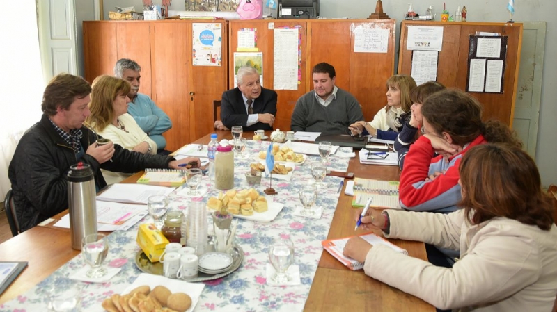 Reunión sobre la infraestructura escolar en Concepción del Uruguay