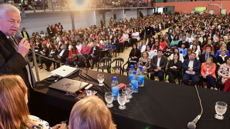 Con más de 2700 docentes, comenzó en ciudad el VI Congreso de Educación