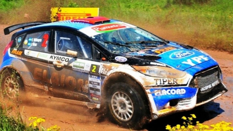 Rally Argentino: La lluvia dejó caminos complicados pero ideales para el show