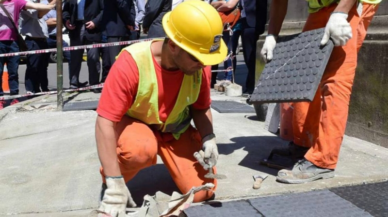Avanza rápidamente la construcción de rampas en la calle 9 de Julio