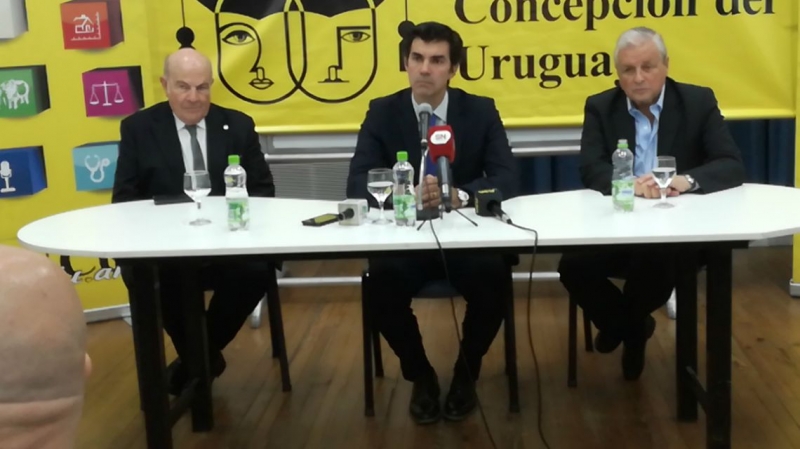 Urtubey no descartó que como