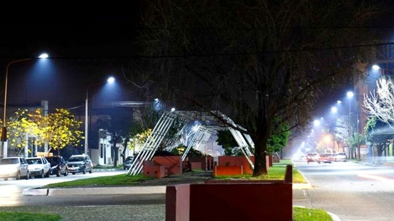 Más luminarias para el alumbrado público