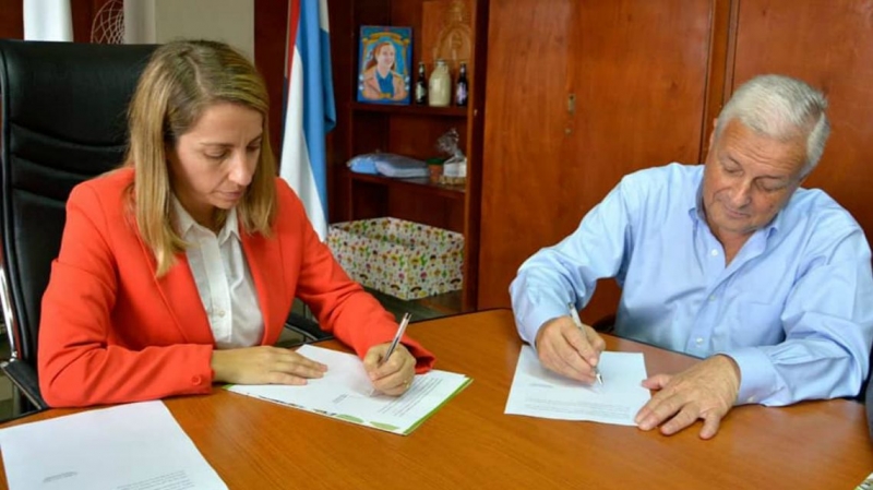 Stratta y Lauritto acordaron continuar la asistencia alimentaria y de abrigo