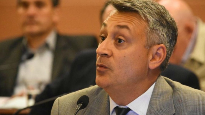 Diputados tratan en comisión sueldos de viceintendentes y concejales