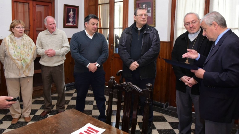 Entregaron aporte para mejorar la iluminación de la Basílica