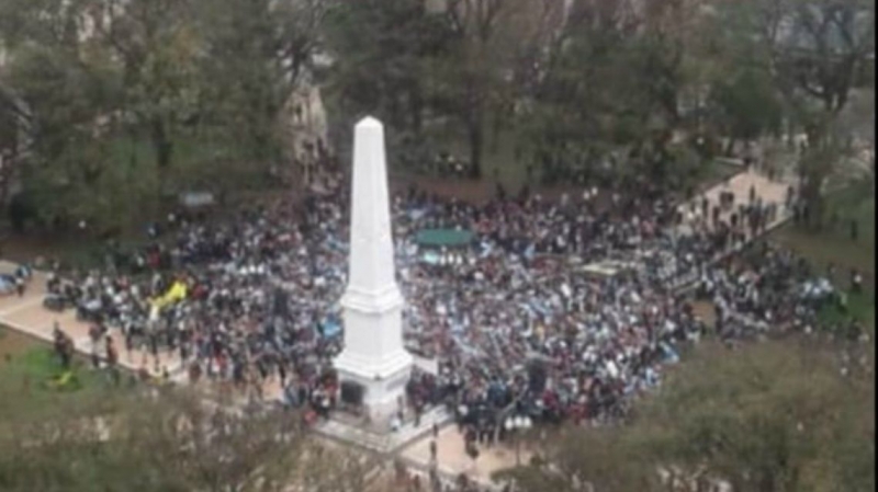 Macri pasó por Concepción y apenas reunió a unas 3 mil personas de toda la costa del Uruguay