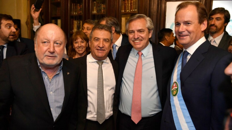Alberto lo hizo y unió en la misma foto a Bordet, Urribarri y Busti