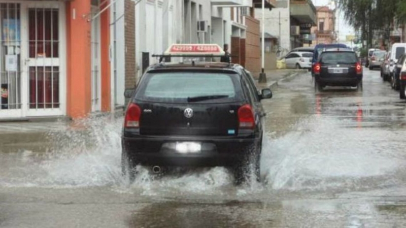 Se aproxima un frente frío que podría generar tormentas y fuertes lluvias