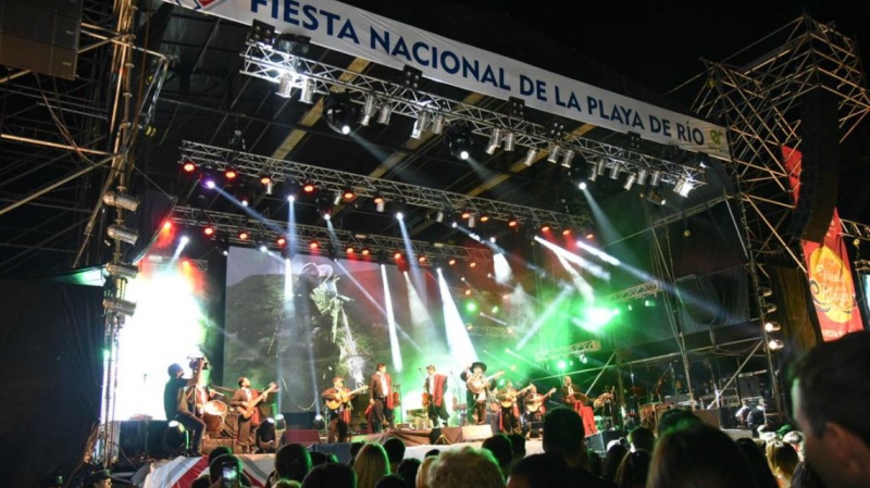 Cierre espectacular en la última noche de la Fiesta Nacional de la Playa de Río