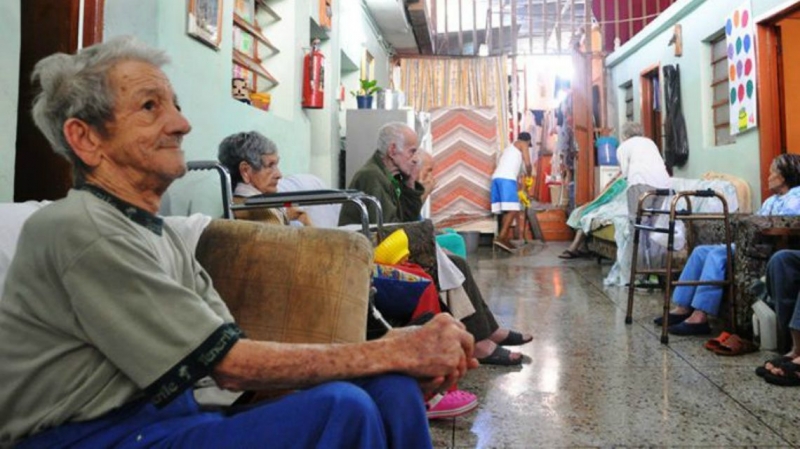 Se convocaron a los propietarios de los geriátricos privados