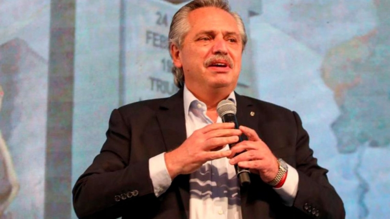 “Empezamos hoy un tiempo distinto, el tiempo de la reconstrucción argentina”