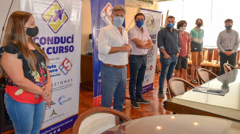 El Iapser premió a los ganadores del Programa Conducí tu Curso