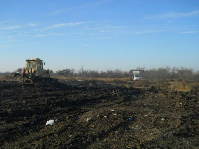 Vialidad provincial trabaja en el saneamiento del ex volcadero