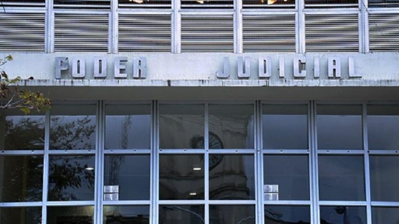 El CAER quiere que la jubilación de Castrillón no impida su juicio político
