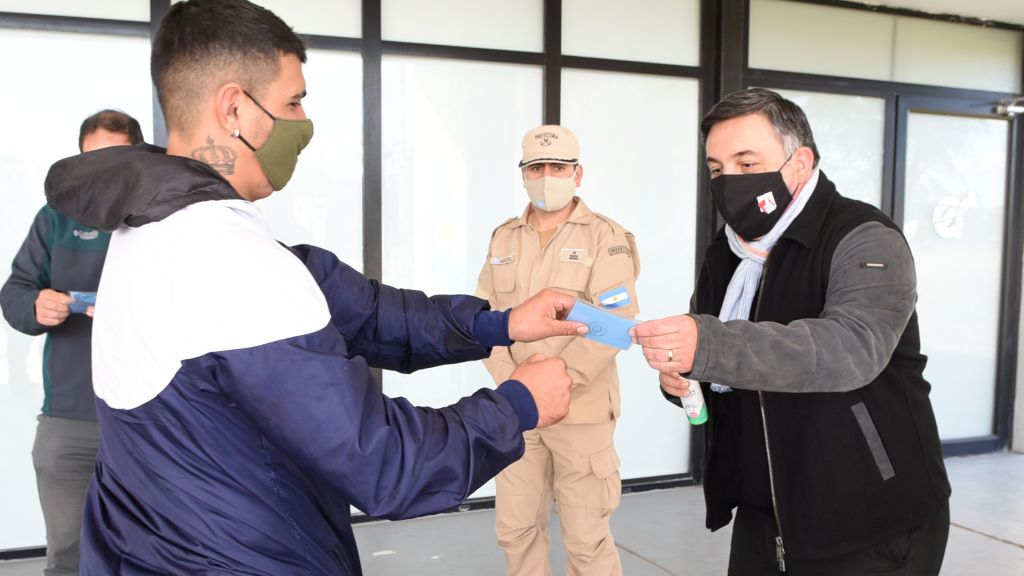 Pescadores artesanales recibieron su carnet habilitante