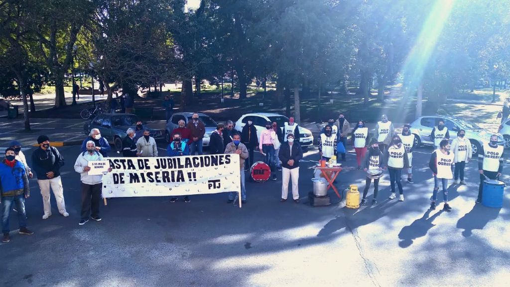El Polo Obrero acompañó a jubilados en reclamo de mejoras