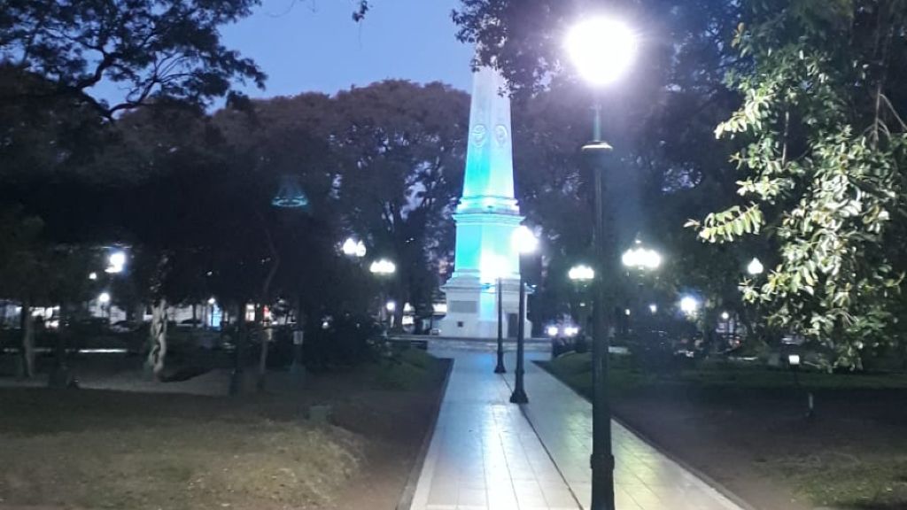 Se cambia la iluminación en el microcentro y en el interior de Plaza Ramírez