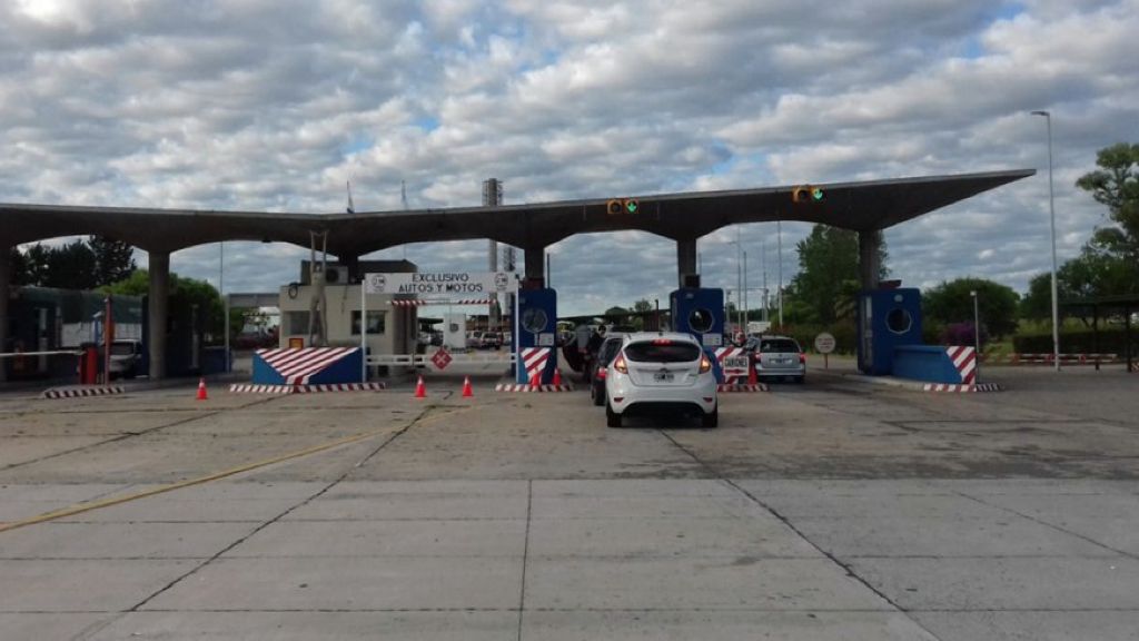 Piaggio pidió por la apertura del puente