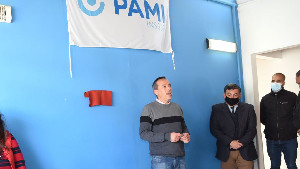 El PAMI reconoció a Viviana Rearte con una placa