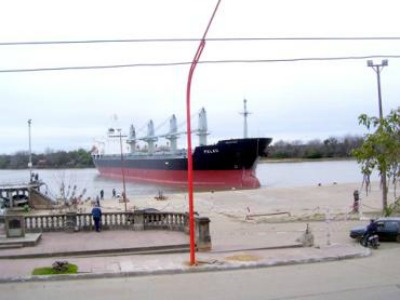 Arribó el buque que desde el lunes cargará arroz