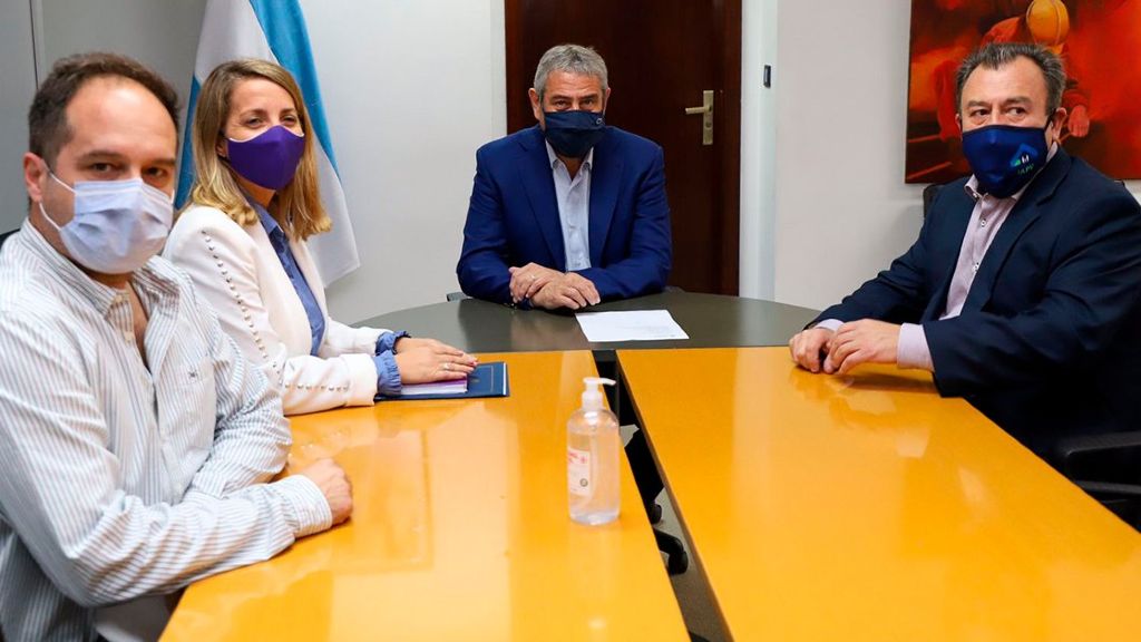 Ferraresi con Stratta y Bisogni