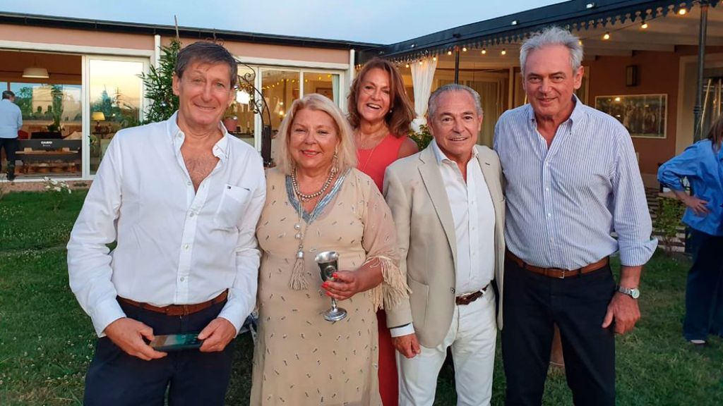 Carrió pidió ser sobreseída en la causa que tiene a Benedetti como denunciado